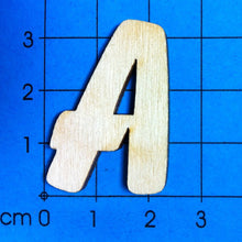 Lade das Bild in den Galerie-Viewer, Buchstaben in 3,3cm aus Holz
