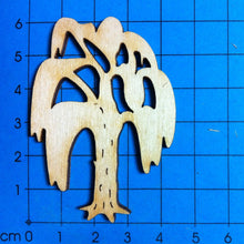 Lade das Bild in den Galerie-Viewer, Baum / Weide aus Holz