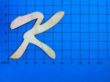 Lade das Bild in den Galerie-Viewer, Buchstaben in Schreibschrift 5cm aus Holz