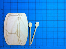 Lade das Bild in den Galerie-Viewer, Pauke mit Schläger aus Holz