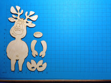 Lade das Bild in den Galerie-Viewer, Rentier als Standfigur aus Holz