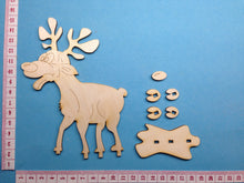 Lade das Bild in den Galerie-Viewer, Elch röhrend aus Holz zum Hinstellen