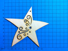 Lade das Bild in den Galerie-Viewer, Stern mit Tribal aus Holz