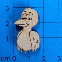 Lade das Bild in den Galerie-Viewer, Vogel aus Holz, seitlich schauend