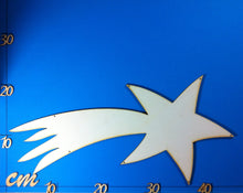 Lade das Bild in den Galerie-Viewer, Kometen mit Löcher aus Holz