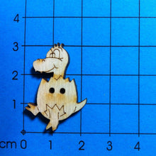 Lade das Bild in den Galerie-Viewer, Dino im Ei als Knopf 3cm Tiereknöpfe, Knöpfe mit Gesicht, Knöpfe zum Bemalen, Dino Knopf, Holzknopf, Knöpfe, Knöpfe zum Dekorieren, Knopf zum Basteln, Knopf zum Nähen, Knopf aus Holz, BUH 3103
