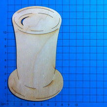 Lade das Bild in den Galerie-Viewer, Latte Macchiatto Becher aus Holz Holzteilechen, Karte zum Geburtstag basteln, Deco Bierfeste, Basteln mit Holzteilen, Kleine Holzteile, Latte Macchiatto Becher aus Holz, Streuteile Holz, Basteln mit Kindern, Latte Macchiatto Becher zum Basteln, Einladungskarten basteln, Oktoberfestdeko, Holzteile zum Selbstgestalten, Holzteile bemalen, Streuteile basteln, Basteln mit Holz, Streuteile diy, Dirnd Trachtenhut aus Holz, Geschenk zum Geburtstag, Tischdeko selber machen, Deco für Gartenparty, Latte Macchiatto B