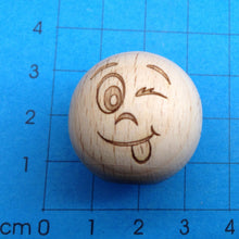 Lade das Bild in den Galerie-Viewer, Holzkugeln mit Gesicht (25mm)
