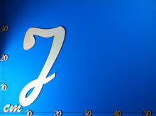 Lade das Bild in den Galerie-Viewer, Buchstaben in Schreibschrift 20cm aus Holz