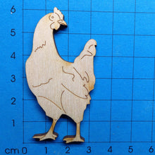 Lade das Bild in den Galerie-Viewer, Henne aus Holz