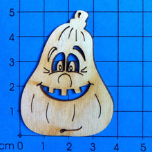 Lade das Bild in den Galerie-Viewer, Kürbis länglich mit Gesicht aus Holz