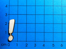 Lade das Bild in den Galerie-Viewer, Buchstaben in 2,3cm aus Holz