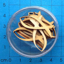 Lade das Bild in den Galerie-Viewer, Fisch modern mit Ausschnitt aus Holz