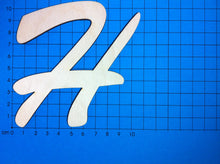 Lade das Bild in den Galerie-Viewer, Buchstaben in Schreibschrift 10cm aus Holz