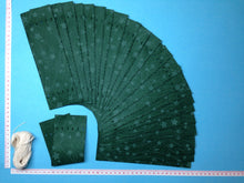 Lade das Bild in den Galerie-Viewer, 24 Säckchen zum Nähen aus Filz Weihnachtsgeschenke, Weihnachtsgeschenke nähen, Säckchen basteln, Nähen für Anfänger, Geschenkidee Weihnachten, Nähen für Kinder, Basteln mit Kindern Winter, Bastelideen aus Filz, Basteln Weihnachtszeit, Weihnachtsbasteln, Nähen mit Kindern, Basteln mit Kindern Weihnachten einfach, Bastelideen Nikolaus, Säckchen nähen, Weihnachtsgeschenke, Nähen mit Kindern, Geschenkidee Weihnachten, Bastelideen aus Filz, Bastelideen Nikolaus, Nähen für Kinder, Nähen für Anfänger, Säckchen
