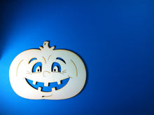 Lade das Bild in den Galerie-Viewer, Runder Kürbis mit lustigem Gesicht aus Holz Halloween, Dekoidee, Kürbis, Dekoidee aus Holz, Marmeladenglas dekorieren, Geschenkidee aus Holz, Obst, selbstgemachte Marmelade verschenken, Marmeladenglas, Früchte aus Holz, Marmeladenglas Dekoidee, Geschenkidee, Dekoidee Halloween, Obst aus Holz, Kürbis aus Holz, Früchte, Früchte, Marmeladenglas Dekoidee, Früchte aus Holz, Obst aus Holz, Geschenkidee aus Holz, Obst, Dekoidee, Dekoidee aus Holz, Dekoidee Halloween, selbstgemachte Marmelade verschenken, Kürbis