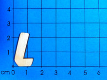 Lade das Bild in den Galerie-Viewer, Buchstaben in 2,3cm aus Holz