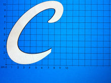 Lade das Bild in den Galerie-Viewer, Buchstaben in Schreibschrift 10cm aus Holz