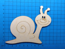 Lade das Bild in den Galerie-Viewer, Schnecke lustig aus Holz