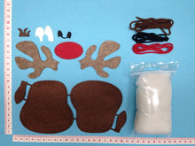 Lade das Bild in den Galerie-Viewer, Rentierkopf aus Filz zum Nähen Geschenkidee Weihnachten, Basteln mit Kindern Winter, Bastelideen Nikolaus, Weihnachtsgeschenke nähen, Rentiere basteln, Weihnachtsgeschenke, Rentiere Nähset, Nähen für Anfänger, Nähen mit Kindern, Bastelideen aus Filz, Geschenkidee Nikolaus, Rentiere nähen, Weihnachtsbasteln, Basteln Weihnachtszeit, Basteln mit Kindern Weihnachten einfach, Nähen für Kinder, Nähen für Kinder, Weihnachtsgeschenke nähen, Bastelideen Nikolaus, Rentiere nähen, Nähen mit Kindern, Basteln Weihnach