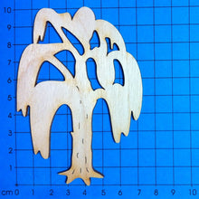 Lade das Bild in den Galerie-Viewer, Baum / Weide aus Holz
