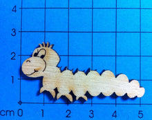 Lade das Bild in den Galerie-Viewer, Raupe aus Holz