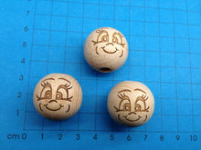 Lade das Bild in den Galerie-Viewer, Holzkugeln mit Gesicht (25mm)