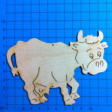 Lade das Bild in den Galerie-Viewer, Kuh aus Holz