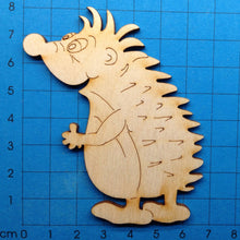 Lade das Bild in den Galerie-Viewer, Igel mit offenen Augen aus Holz