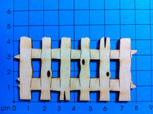 Lade das Bild in den Galerie-Viewer, Zaun mit und ohne Ständer aus Holz
