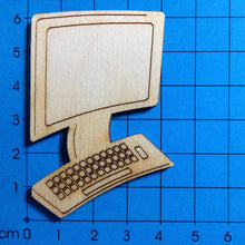 Lade das Bild in den Galerie-Viewer, 6cm Bürodeko, Jahresdeko malen, Dekoidee Büro, Basteln mit Holz für Kinder, Holzteile bemalen, Bastelbedarf aus Holz, Basteln mit Holzteilen, Bastelideen Kinder , Kleine Holzteile, Computer aus Holz, Dekoidee Arbeitsplatz, Basteln mit Kindern, Elektrogeräte aus Holz, Bastelidee für Kinder, Bürodeko, Computer aus Holz, Bastelbedarf aus Holz, Bastelidee für Kinder, Dekoidee Büro, Bastelideen Kinder , Dekoidee Arbeitsplatz, Jahresdeko malen, Holzteile bemalen, Basteln mit Holzteilen, Basteln mit Holz für Kin