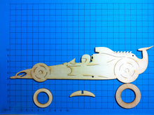 Lade das Bild in den Galerie-Viewer, Rennauto aus Holz