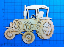 Lade das Bild in den Galerie-Viewer, Traktor aus Holz