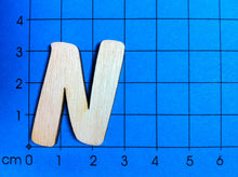 Lade das Bild in den Galerie-Viewer, Buchstaben in 3,3cm aus Holz