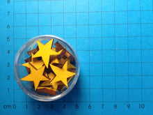 Lade das Bild in den Galerie-Viewer, Winterdeko selbst gestalten, basteln mit Holz, Sterne malen, Weihnachtsbasteln, Geschenkidee für Weihnachten, Sterne aus Holz basteln, Sterne basteln Weihnachten, Weihnachtsdekoration, basteln mit Kindern im Winter, Bastelidee Winter, Deko mit Sternen aus Holz gestalten, Weihnachtsdeko gestalten, STH 50D19-F07