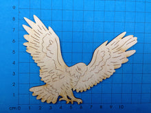 Lade das Bild in den Galerie-Viewer, Adler aus Holz