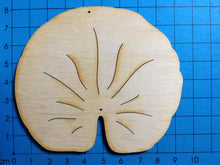 Lade das Bild in den Galerie-Viewer, Seerosenblatt aus Holz