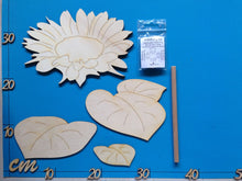 Lade das Bild in den Galerie-Viewer, Sonnenblume als Leibgarde für Kantholz aus Holz Blumen zum Geburtstag, Blumen aus Holz, Blumen zum Kartengestalten, Blumen zum Dekorieren, Blumen für Gartendeko, Blumen zum Bemalen, Sonnenblume bemalen, Streuteil Blume, Blumen zum Basteln, Blumen zum Dekorieren, Blumen zum Geburtstag, Blumen zum Basteln, Blumen für Gartendeko, Streuteil Blume, Blumen zum Bemalen, Sonnenblume bemalen, Blumen aus Holz, Blumen zum Kartengestalten, SBL 3024SB