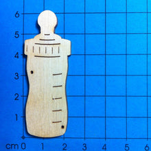 Lade das Bild in den Galerie-Viewer, Babyflasche aus Holz
