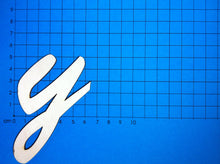 Lade das Bild in den Galerie-Viewer, Buchstaben in Schreibschrift 10cm aus Holz