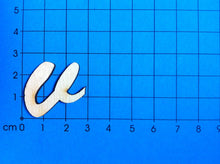 Lade das Bild in den Galerie-Viewer, Buchstaben in Schreibschrift 5cm aus Holz