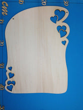 Lade das Bild in den Galerie-Viewer, Schild mit augeschnittenen Herzen breit aus Holz Schild zum Geburtstag, Basteln mit Holz für Kinder, Schild zur Hochzeit basteln, Türschild, Schild zur Geburt, Basteln mit Holz, Schild zur Taufe, Holzideen , Schild fürs Kinderzimmer, Schilder zum Basteln, Schilder aus Holz, Schilder für den Eingang, Holz bemalen,   RYH 1640