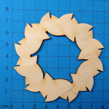 Lade das Bild in den Galerie-Viewer, Türkranz aus Holz Kranz aus Holz, Blätterkranz aus Holz, Weihnachtsdeko gestalten, Zubehör Wichteltür, Türkranz aus Holz, Fairy-House-Tür, Zubehör Wichteltür, Weihnachtsdeko gestalten, Blätterkranz aus Holz, Kranz aus Holz, Türkranz aus Holz, Fairy-House-Tür, FLH 1508