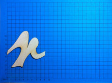 Lade das Bild in den Galerie-Viewer, Buchstaben in Schreibschrift 15cm aus Holz