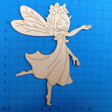 Lade das Bild in den Galerie-Viewer, Elfe tanzend aus Holz