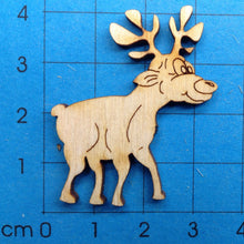 Lade das Bild in den Galerie-Viewer, Elch aus Holz