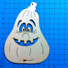 Lade das Bild in den Galerie-Viewer, Kürbis länglich mit Gesicht aus Holz