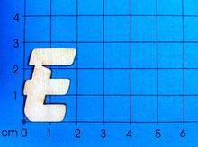 Lade das Bild in den Galerie-Viewer, Buchstaben in 2,8cm aus Holz