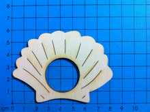 Lade das Bild in den Galerie-Viewer, Serviettenring aus Holz in verschiedenen Formen