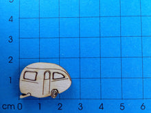 Lade das Bild in den Galerie-Viewer, Wohnwagen nostalgisch aus Holz